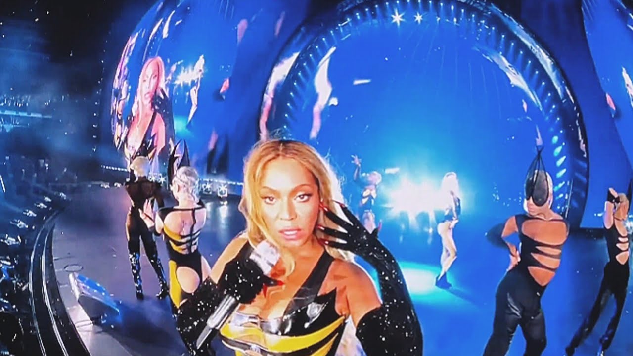 PURE/HONEY (Live: Renaissance World Tour), Beyoncé - YouTube