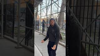 How n!ggas move when it get hot😂