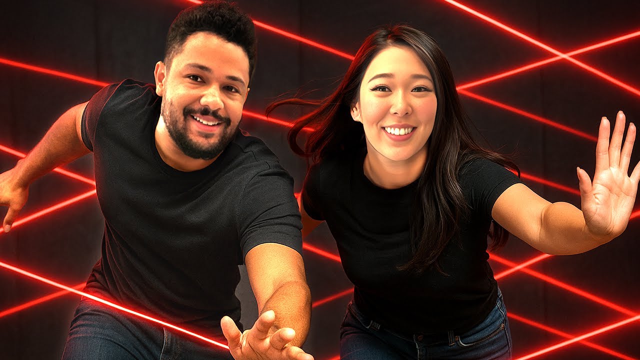 Nick & Extra Emily Sweat During Extreme Physical Challenges