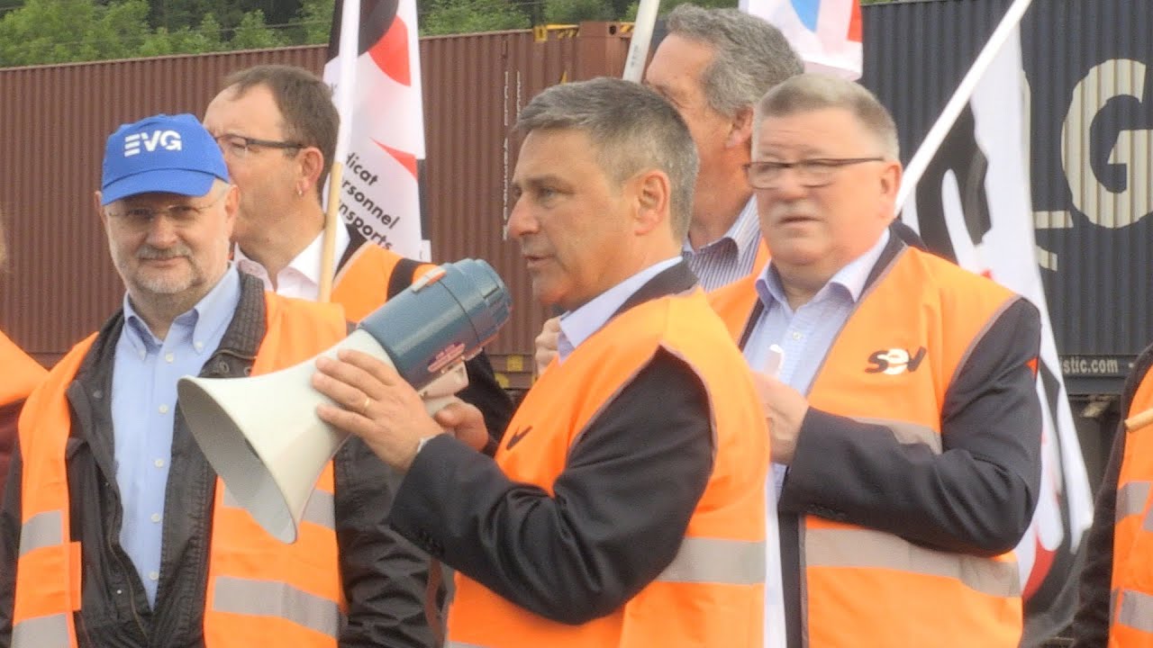 Schweizer Löhne auf Schweizer Schienen - Sulle rotaie svizzere salari svizzeri