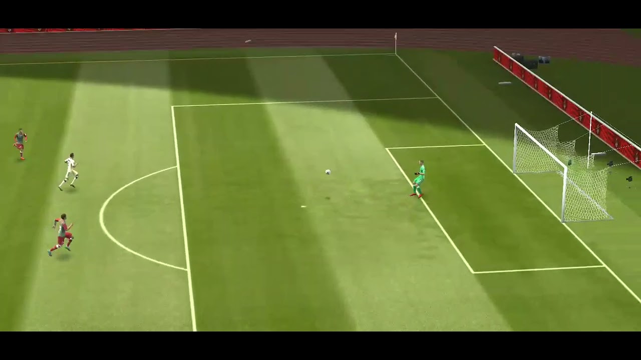 Long range goal by Rafael Varane .      Fifa Mobile 22 ..... 