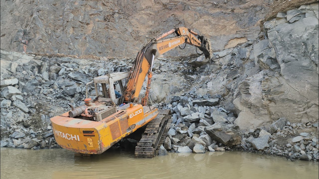 日立建機　HITACHI EX200 Landy Used Excavator Hitachi Ex200 Ex200-3 Ex200-5 Zx200-3 Zx200
