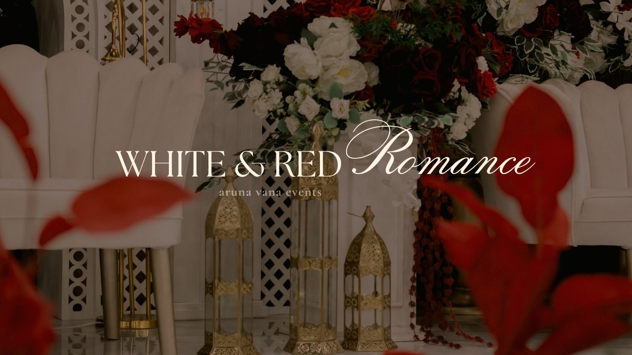 Pelaminan Merah Burgundy — dekorasi wedding Aruna Vana Events Jakarta Selatan