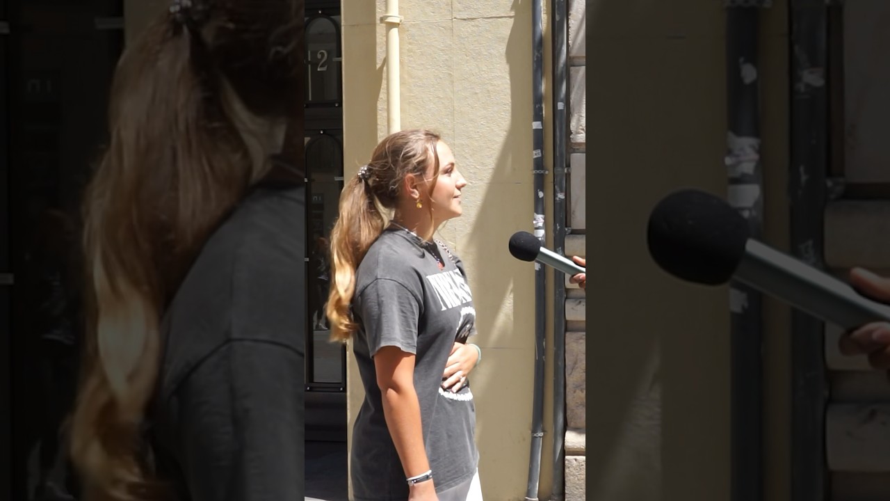 People share their advices about dating & relationships 