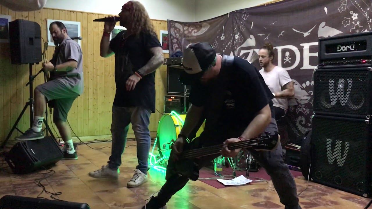 HAZYDECAY - Lady Karneval (Karel Gott cover) - live SOUKROMÁ NAROZENINOVÁ PARTY - 27.10.2018