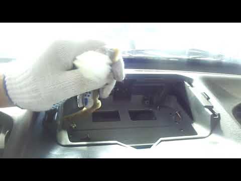 Как разобрать консоль паджеро 4