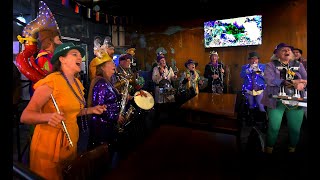 Who Dat?...New Orleans Mardi Gras sounds rumble through downtown Olympia by Steve Bloom 13 views 2 months ago 1 minute, 42 seconds