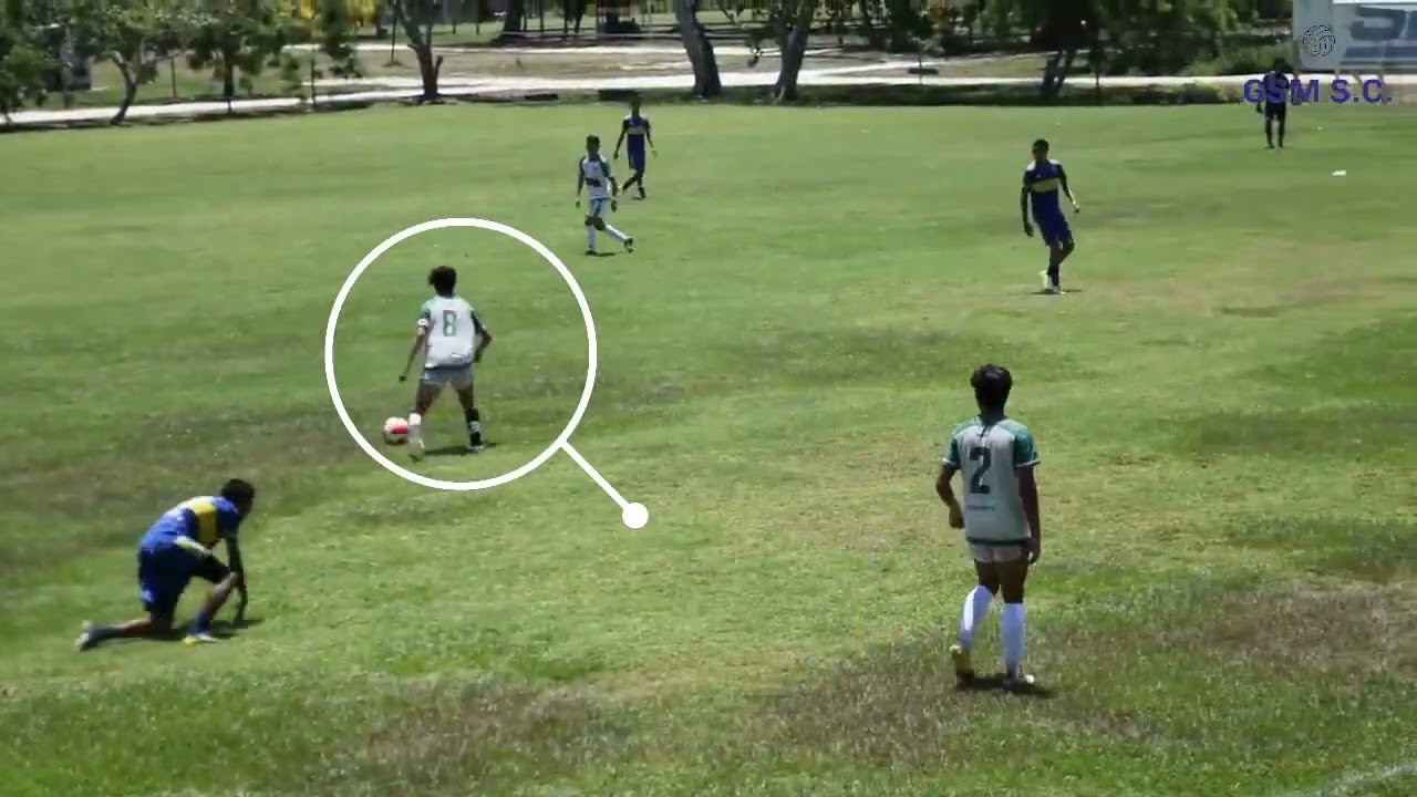 Joseph Altamirano -  center midfield  / centro campista - 2004