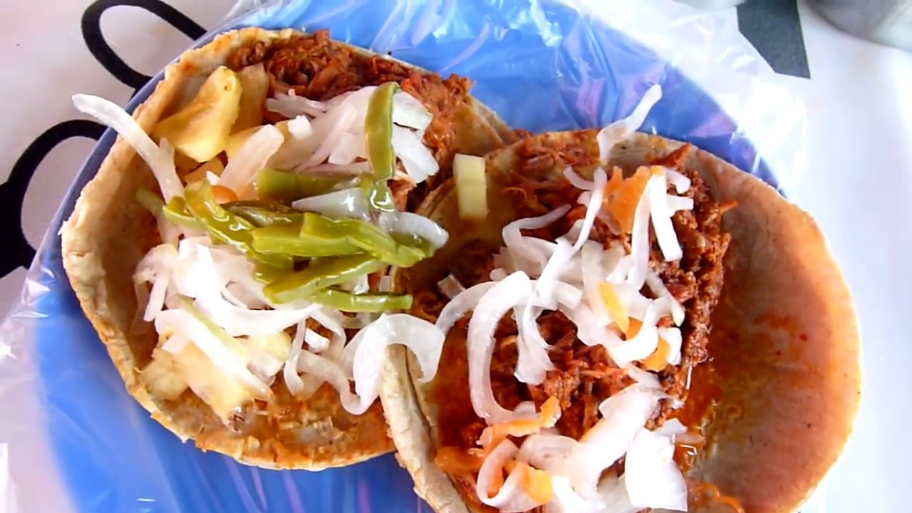 Tacos de mixiote, en viernes de tianguis(los coloraditos del Nahual