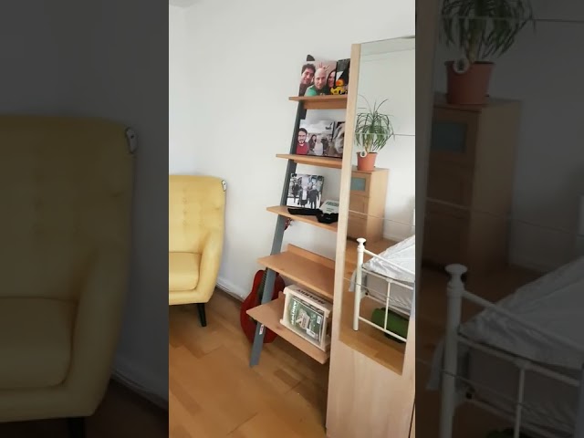 Video 1: Living room. 20m2. Good wifi, bright, plants, you can use desk for WFH.