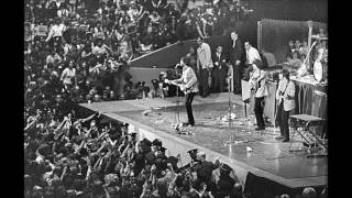The Beatles sing 'If I Needed Someone' live, last ticketed concert Candlestick Park 1966.