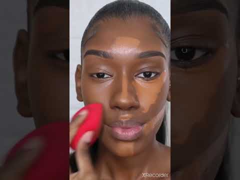 Vidéo: Comment préparer la peau grasse pour le maquillage (avec photos)