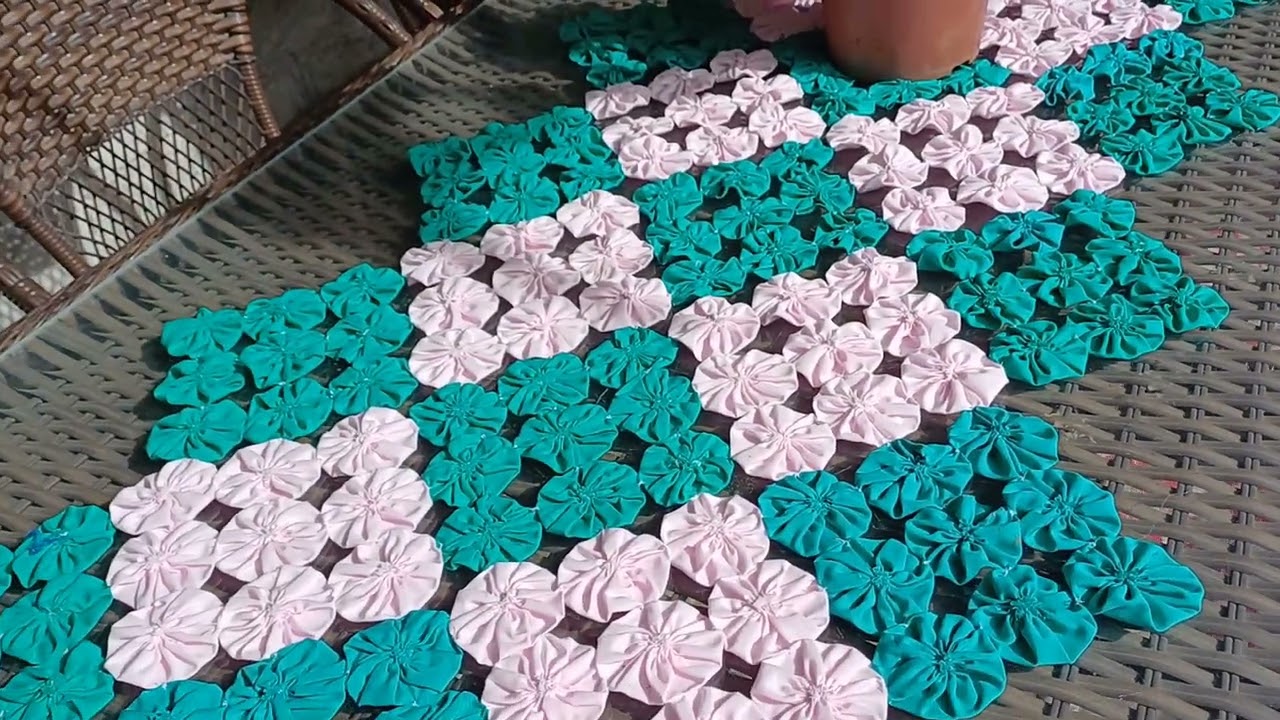 Caminho de fuxico feito por Maria De Lourdes Mercadante!