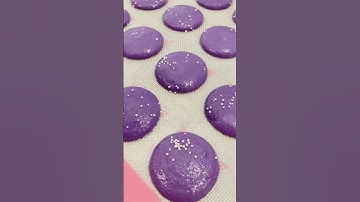 If you’re struggling with failed macarons, consider oven-drying your almond flour 💜 #macarons