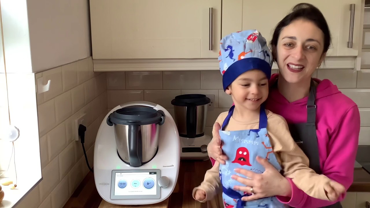 Making Lollipop with Joshua with our Thermomix TM6