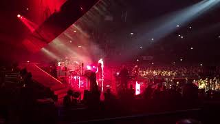 Queen - We Will Rock You 15/12/17 Wembley Arena