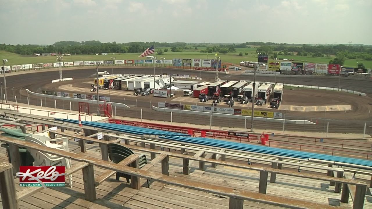 Badlands Motor Speedway Auction Saturday - YouTube