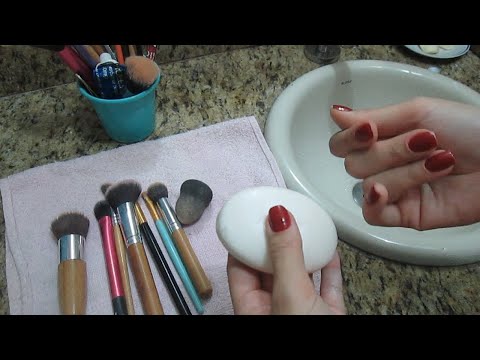 ASMR Relaxante Lavando Pincéis de Maquiagem 😴