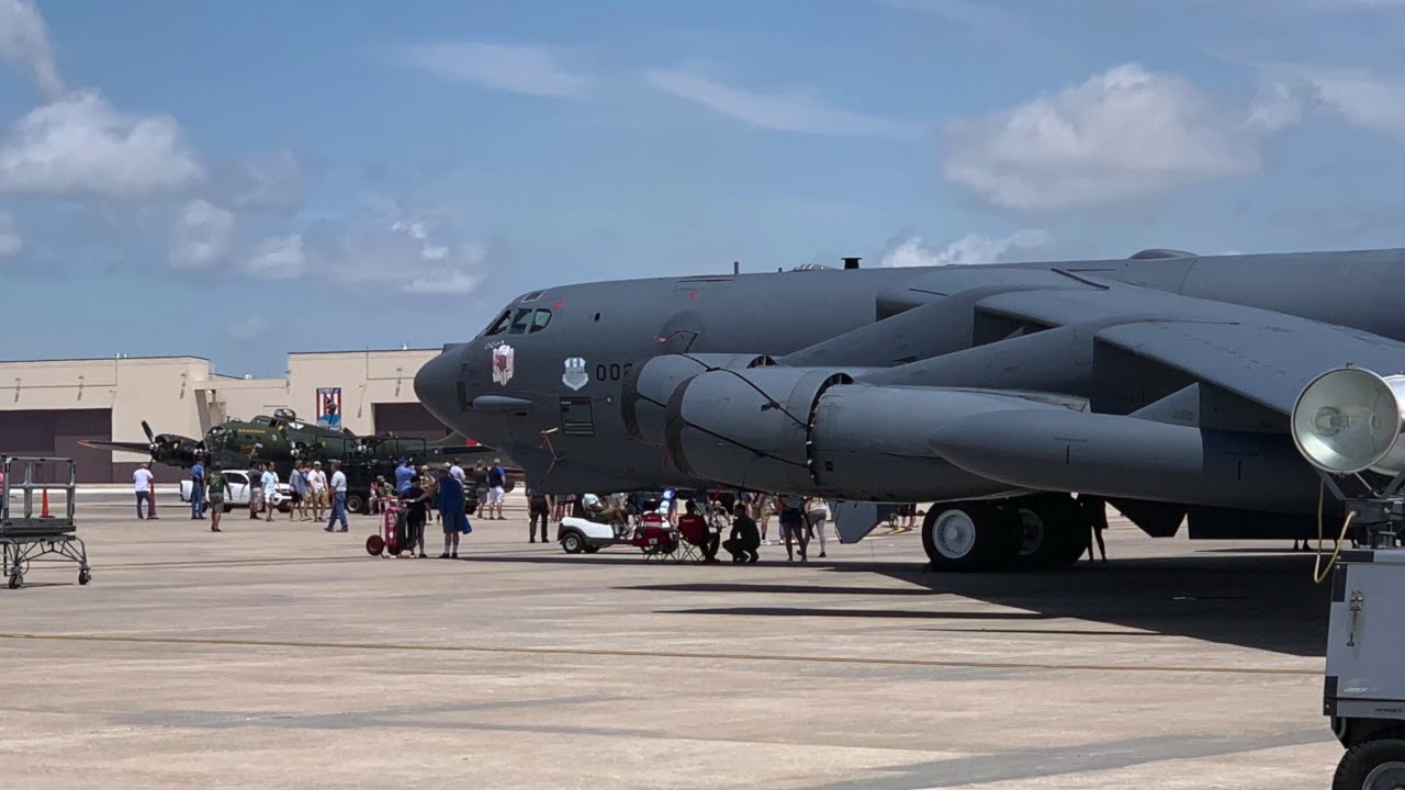 B-52 Stratofortress Crashes Near Edwards Air Force Base