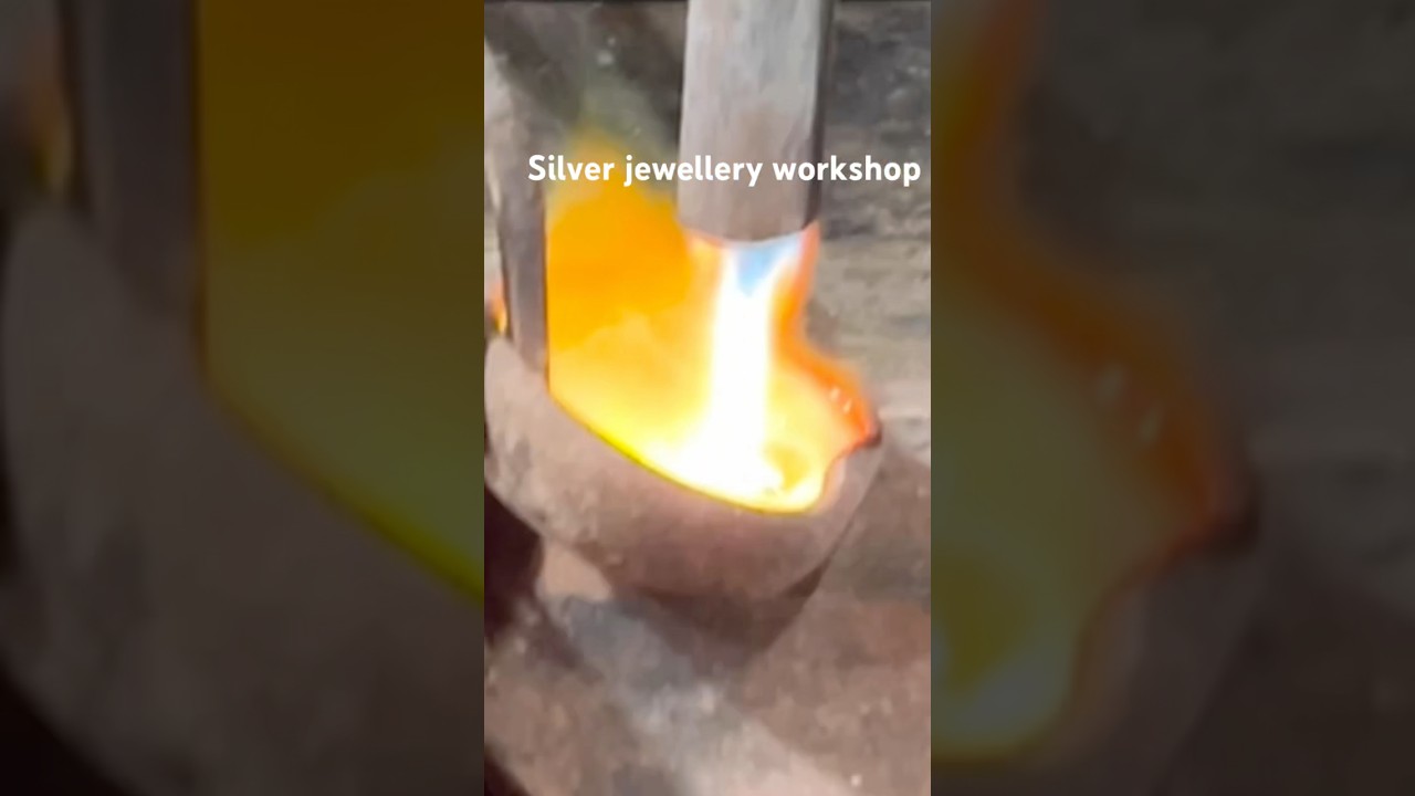 Discover the art of Balinese silver jewellery making ✨💍 Watch the skill and precision