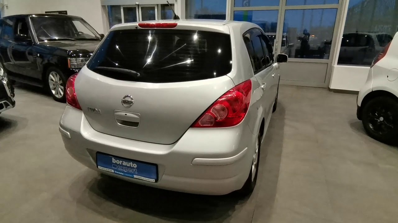 Nissan tiida 2000