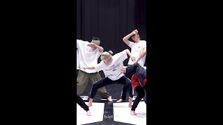 [방탄소년단(BTS)] 200207 'Black Swan' Dance Practice 세로캠 JIMIN FOCUS