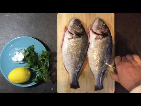 Video: Peshk I Shijshëm I Pjekur Në Furrë