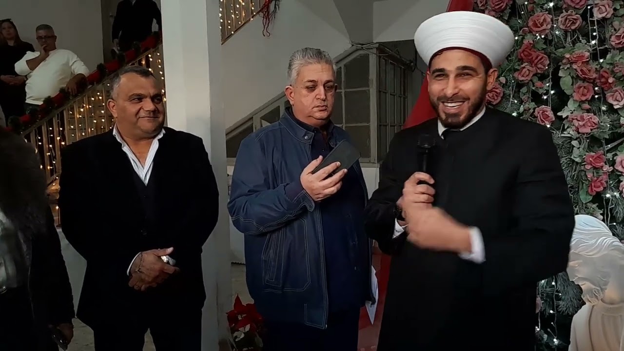 *العالمية* قائمقام جبيل تضيء شجرة ومغارة الميلاد في سراي جبيل ببركة المطران عون وحضور  فاعليات.