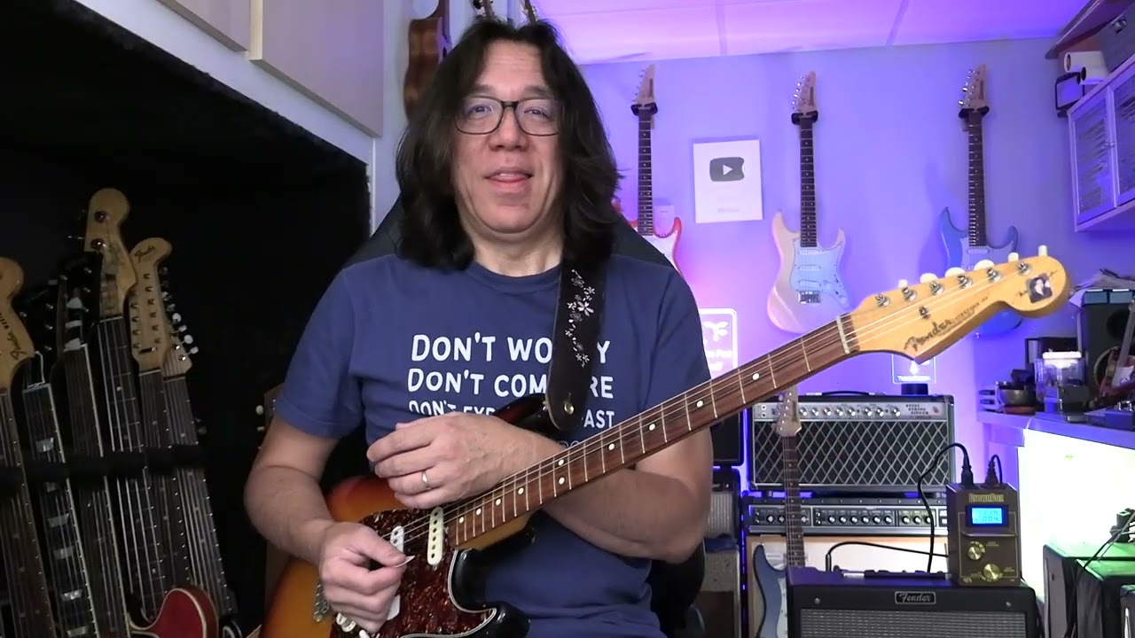 ミュージック KOJI GUITAR STUDY + Primary Color JM-MINI-DB | Electric Guitar - Daphne Blue – CNZ Audio