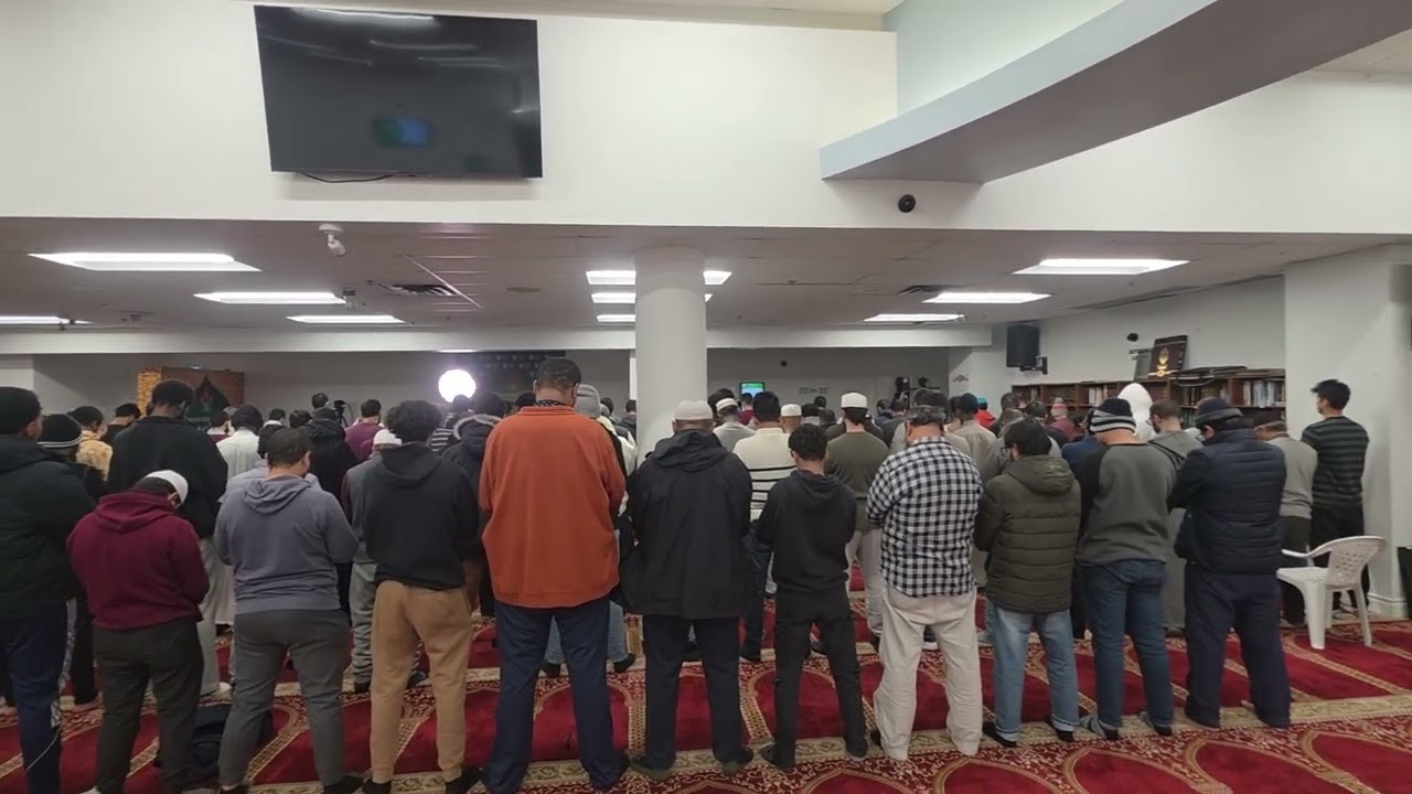 Night prayers unite hearts. Sharing the beautiful Taraweeh atmosphere 🕌🤍