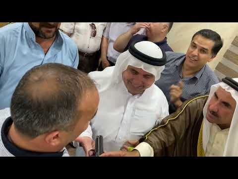 الشيخ عبدالرزاق السيد احمد يتبنى الصلح بين عشيرتي الحبيط والخوابرة