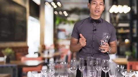 Cách phân biệt ly, cốc và cách cầm ly - cốc chuẩn người sành điệu