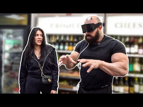 APPLE VISION PRO IN PUBLIC PRANK