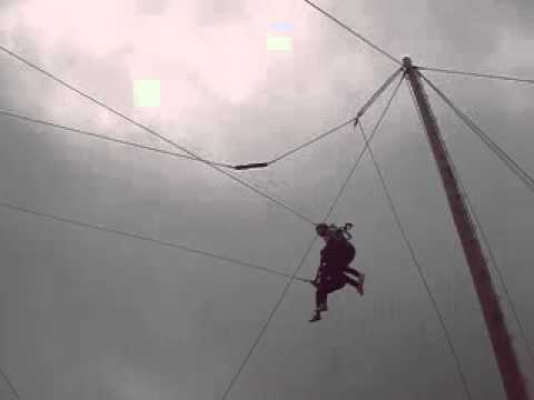 screaming girl on giant swing lolz