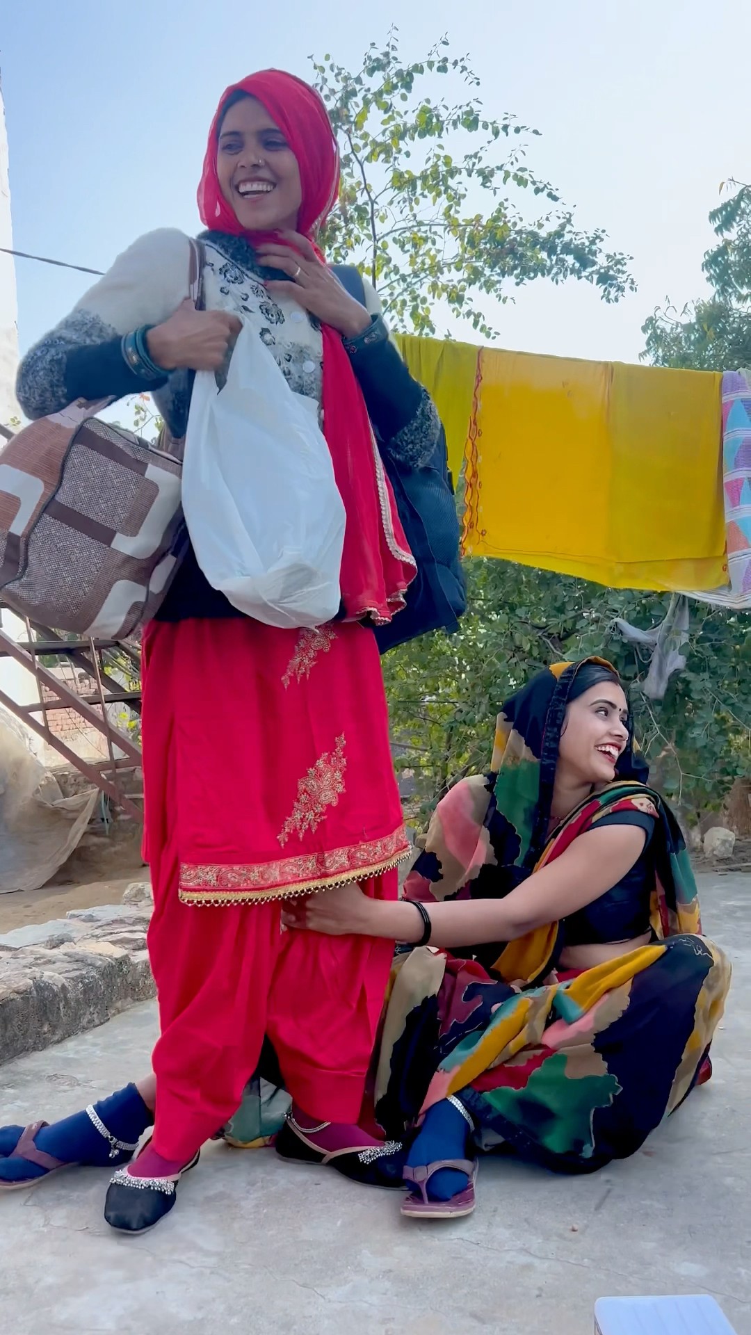 दस rs देकर जा जीजी #shorts #funny #meenu #trending
