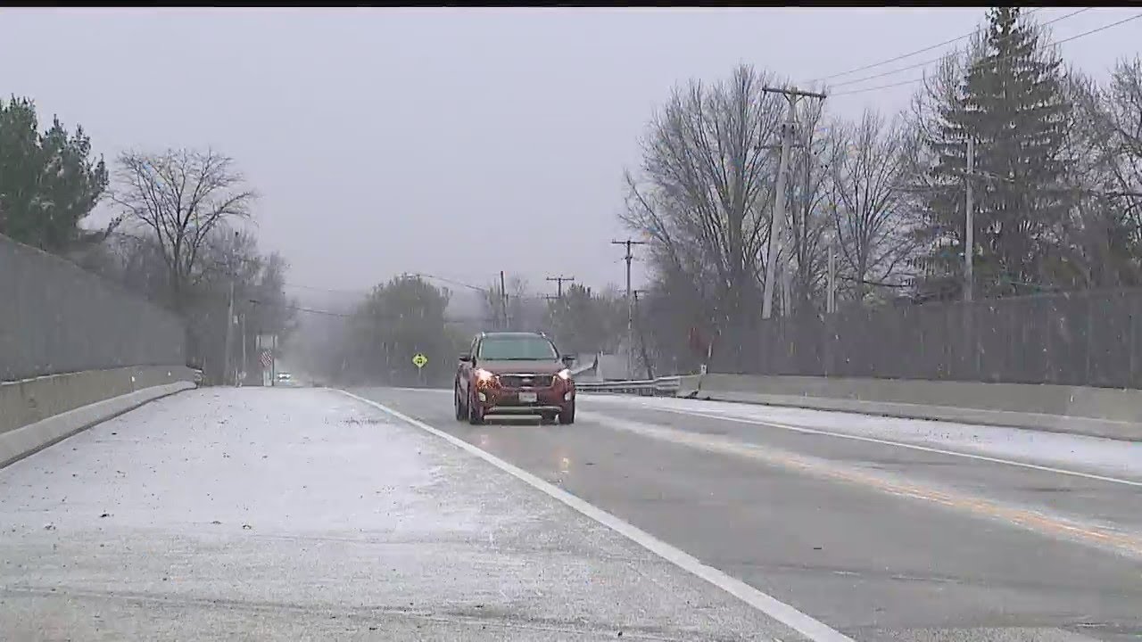 Minor accidents block roads in slick conditions Friday morning - YouTube