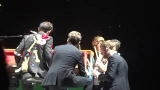 Mika - Lollipop @ AccorHotels Arena, Paris Bercy - 27/05/2016 HD