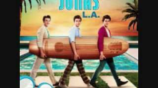 Jonas LA - Invisible (HQ Lyrics + Download)