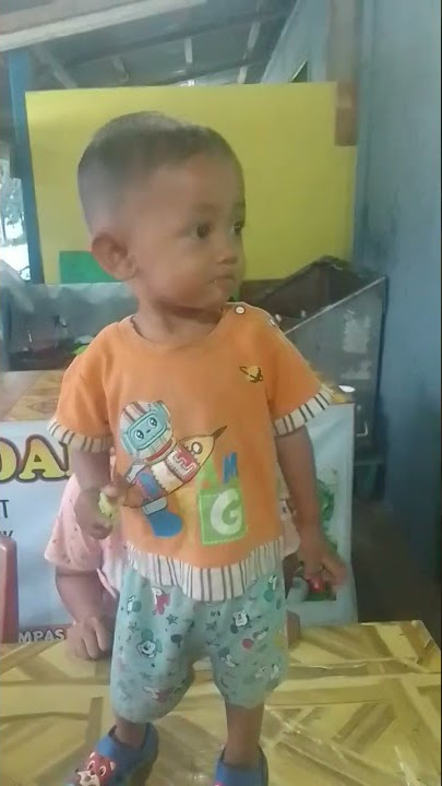 joget di atas meja