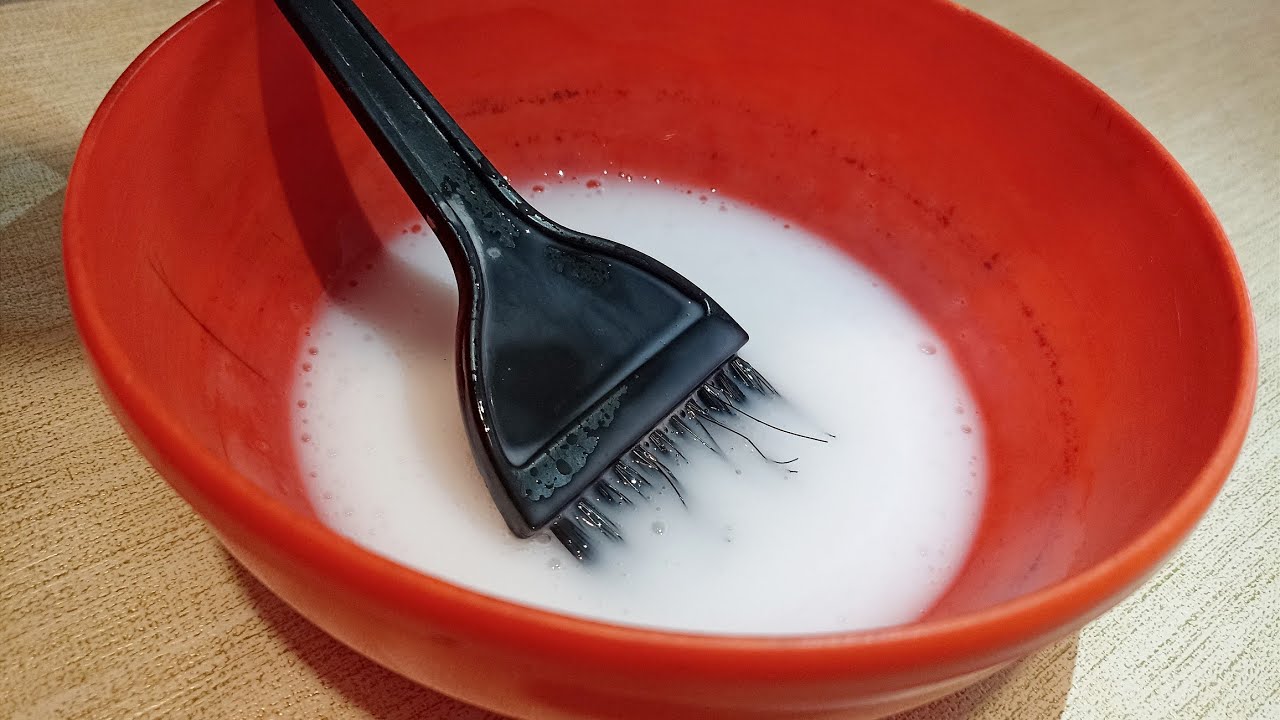 Kako posvetljujem kosu bez farbe, od tamnije smeđe do prirodne med boje