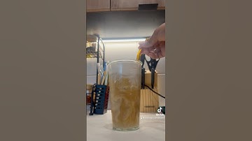 Iced latte w/cold foam