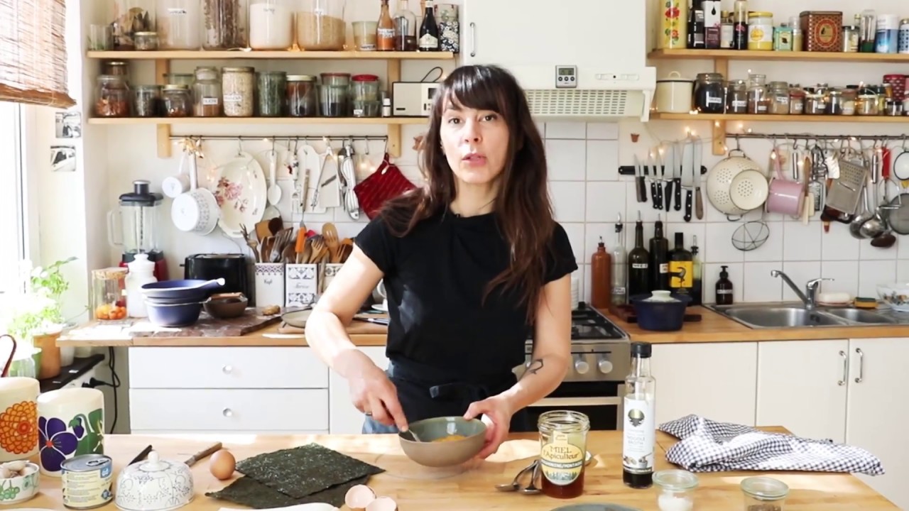 Recette : l'omelette sucrée salée aux algues d'Aline Gérard | ELLE Belgique