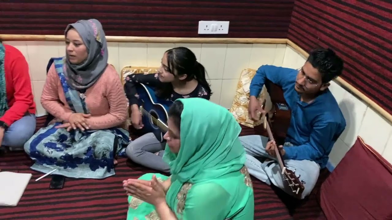 Farzan mot hai myonui su yaar  Kashmiri Song   IrfanBilal