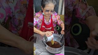 The Most Popular Iced Cocoa Grandma In Bangkok, Cocoa Amma