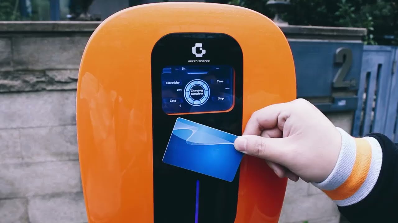 China OEM WiFi 4G Ocpp 1.6j Three Phase EV Charger 22kw Wall-Mounted AC 380V 32V Type 2 EV Charging