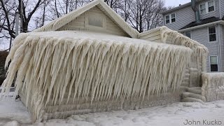 See This Lake Front House That's Completely Covered In Ice