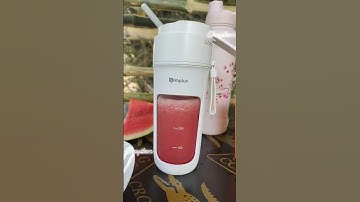 Stay Cool This Summer with a Portable Blender!