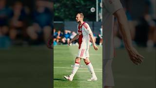 Daley Blind back in action for Ajax! ❤️