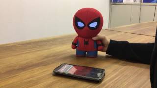 Spheroだけど動かない『スパイダーマン』のおしゃべりおもちゃ：「Fight Villains」