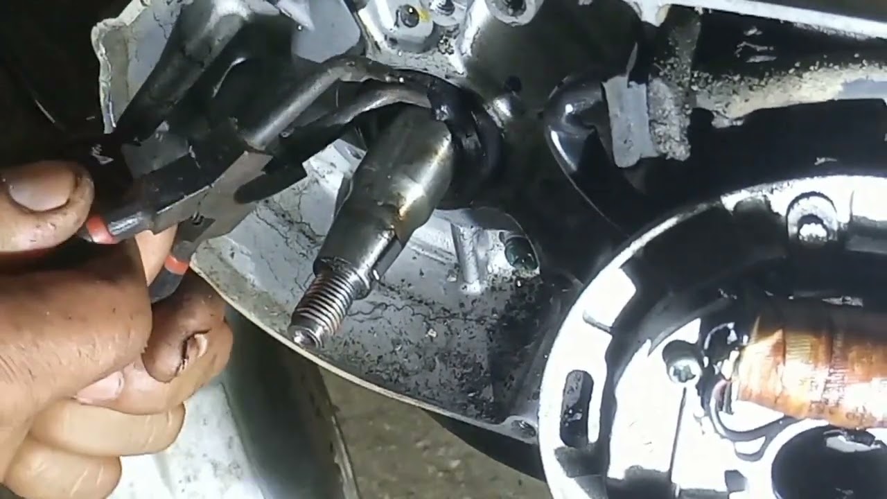 AX100 CAMBIO DE RETENEDORES